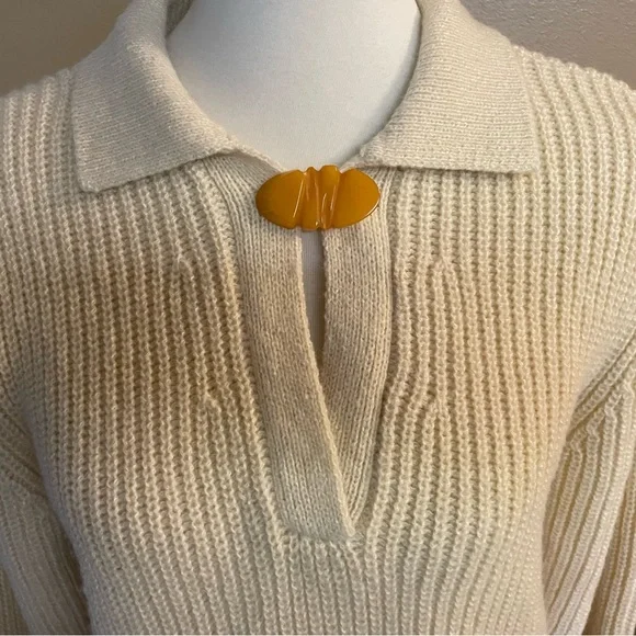 Bakelite Vintage Butterscotch Brooch - Picture 7 of 11